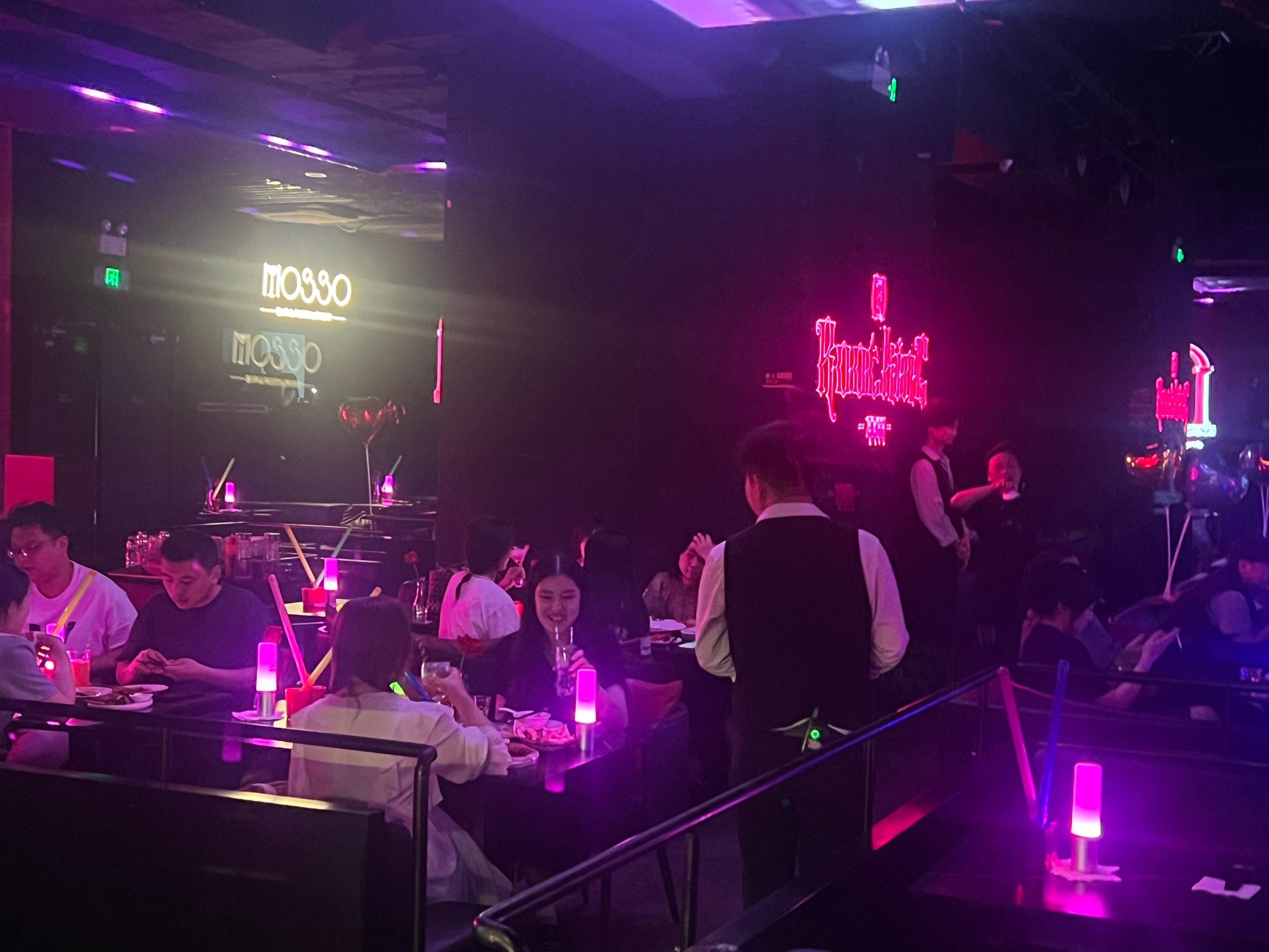 九江商务KTV的低端场氛围-修水县ktv预定